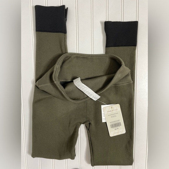 Fabletics High Waisted Seamless Leggings Sz S -771 - Picture 3 of 6